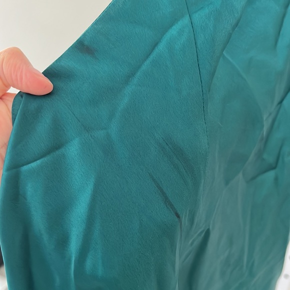 Show me your Mumu Jasmine Halter Mini Dress in Emerald Luxe - Picture 9 of 9